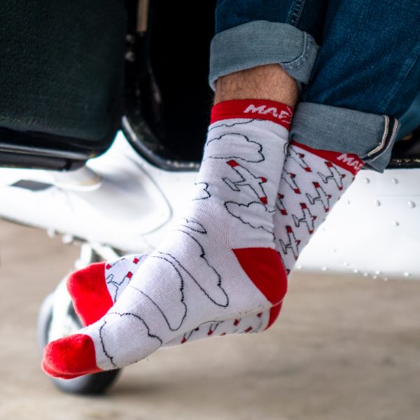 WIT: ZWEVEN DOOR DE WOLKEN SOK